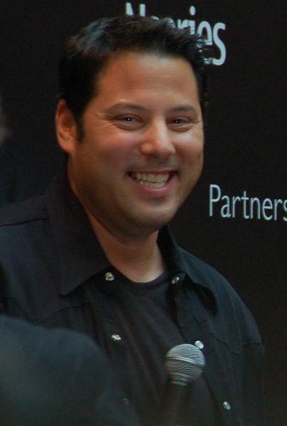 404px-Greg_Grunberg.jpg